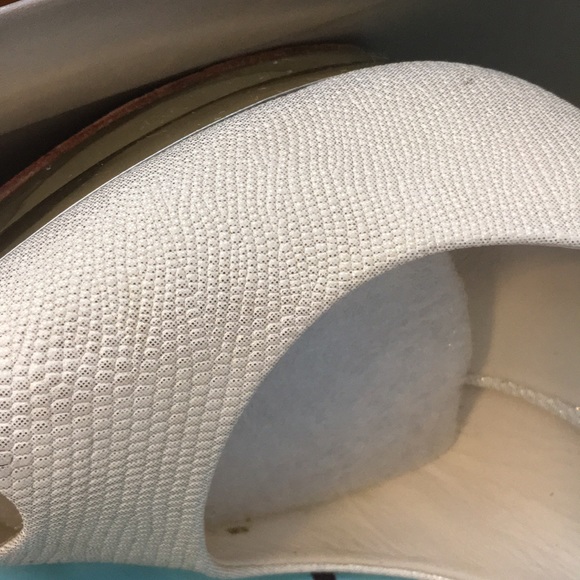 White platform peep toe with mirror heels - Picture 8 of 8